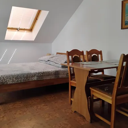 Cyklami 게스트하우스 포비에로보